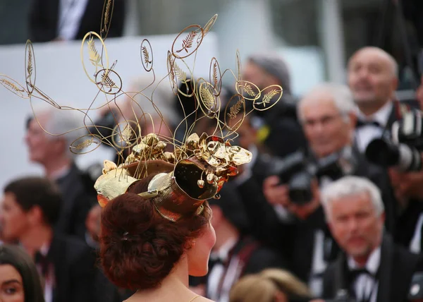 Larisa Katz (nöbetm) 71 Cannes Film Festivali sırasında Palais des Festivals üzerinde 18 Mayıs 2018 Fransa'nın Cannes 'yabani armut ağacı (Ahlat ağacı)' ile taranması katılır. 