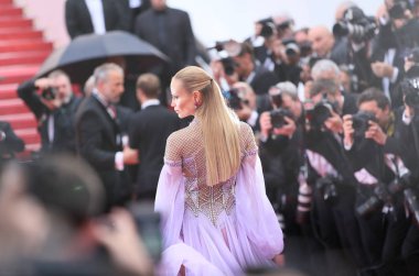 Natasha Poly 'Blackkklansman' tarama sırasında 71 Cannes Film Festivali 14 Mayıs 2018 tarihinde Fransa'nın Cannes katılır.