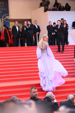 Natasha Poly 'Blackkklansman' tarama sırasında 71 Cannes Film Festivali 14 Mayıs 2018 tarihinde Fransa'nın Cannes katılır.