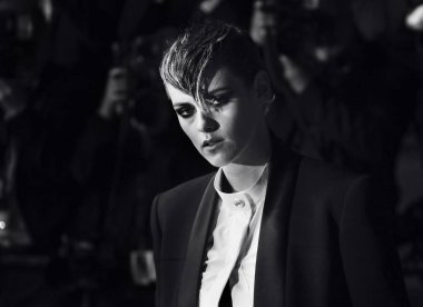 Kristen Stewart 71 yıllık Cannes Film Festivali sırasında Palais des Festivals üzerinde 17 Mayıs 2018 Fransa'nın Cannes 'Bıçak + kalp (BM Couteau Dans Le Coeurr)' testi ile taranması katılır.