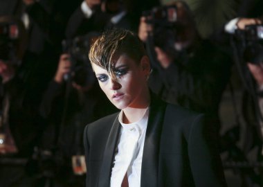  Kristen Stewart 71 yıllık Cannes Film Festivali sırasında Palais des Festivals üzerinde 17 Mayıs 2018 Fransa'nın Cannes 'Bıçak + kalp (BM Couteau Dans Le Coeurr)' testi ile taranması katılır.
