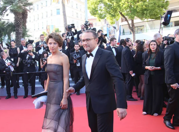 Anna ve Andrey Zvyagintsev 'Capharnaum' tarama 71 yıllık Cannes Film Festivali sırasında Palais des Festivals üzerinde 17 Mayıs 2018 Fransa'nın Cannes katılmak. 