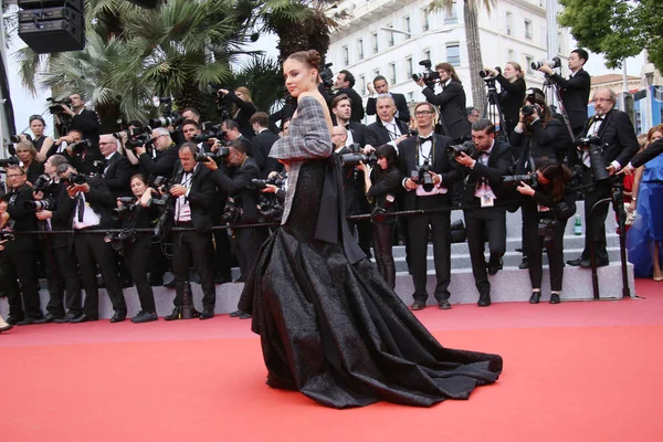 Xenia Tchoumitcheva Asiste Proyección Yomeddine Durante 71º Festival Anual Cannes — Foto de Stock