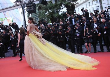 Soonam Kapoor katılır taranması ' Solo: A Star Wars hikayesi ' 71 yıllık Cannes Film Festivali sırasında Palais des Festivals üzerinde 15 Mayıs 2018 Cannes, Fransa.