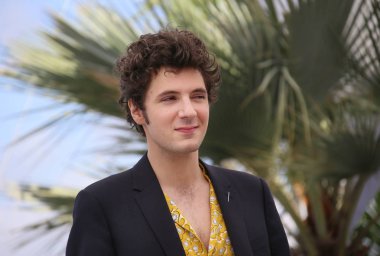Aktör Vincent Lacoste photocall 71 yıllık Cannes Film Festivali sırasında Palais des Festivals üzerinde 11 Mayıs 2018 Fransa'nın Cannes 'Özür melek için (Plaire, Aimer Et Courir Vite)' katılır. 