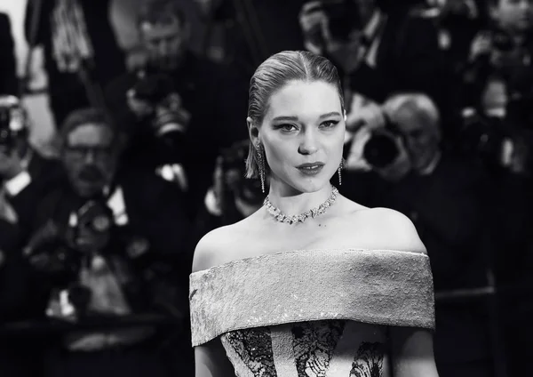 Lea Seydoux Παρακολουθεί Την Προβολή Του Κάτω Από Silver Lake — Φωτογραφία Αρχείου