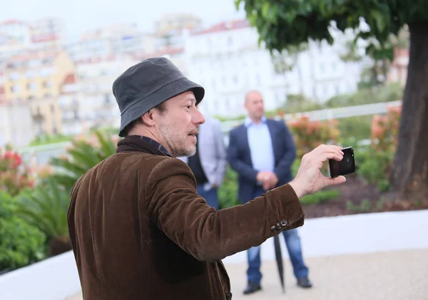 Mathieu Amalric Macht Ein Selfie Während Des Fototerminals Sink Swim — Stockfoto