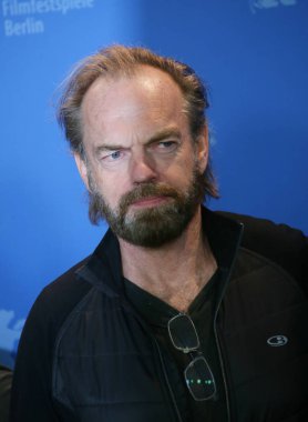  Hugo Weaving siyah 47 Photocall katılır sırasında 68 Berlinale Film Festivali'nde Grand Hyatt Hotel üzerinde 16 Şubat 2018, Berlin, Almanya.