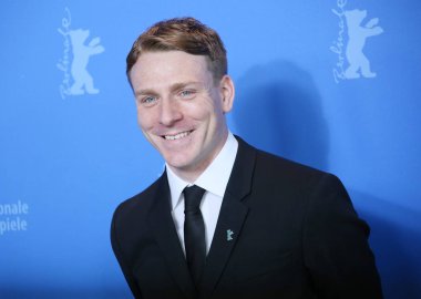 68 Berlinale Uluslararası Film Festivali Berlin Grand Hyatt Hotel'de üzerinde 17 Şubat 2018, Berlin, Almanya sırasında Edwin Thomas pozlar 'Mutlu Prens' fotoğraf arama. 