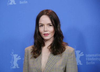 68 Berlinale Uluslararası Film Festivali Berlin Grand Hyatt Hotel'de üzerinde 17 Şubat 2018, Berlin, Almanya sırasında Valene Kane pozlar 'Profil' fotoğraf arama. 