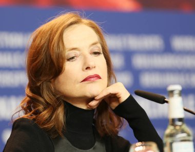  Isabelle Huppert katılır 'Filiz' basın toplantısı sırasında 68 Berlinale Uluslararası Film Festivali Berlin Grand Hyatt Hotel'de üzerinde 17 Şubat 2018, Berlin, Almanya.