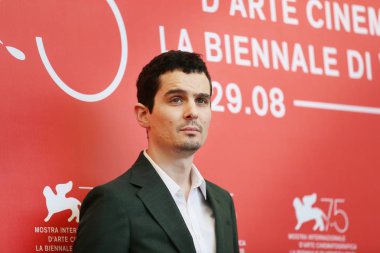 Damien Chazelle 75 Venedik Film Festivali sırasında Sala Casino üzerinde 29 Ağustos 2018 Venedik, İtalya 'İlk erkek' photocall katılır. 