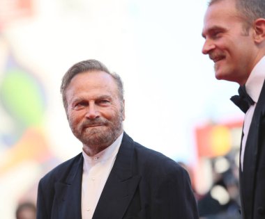  Franco Nero oğlu yürür ve kırmızı halı açılış töreni öncesinde 75 Venedik Film Festivali sırasında Sala Grande üzerinde 29 Ağustos 2018 Venedik, İtalya. 
