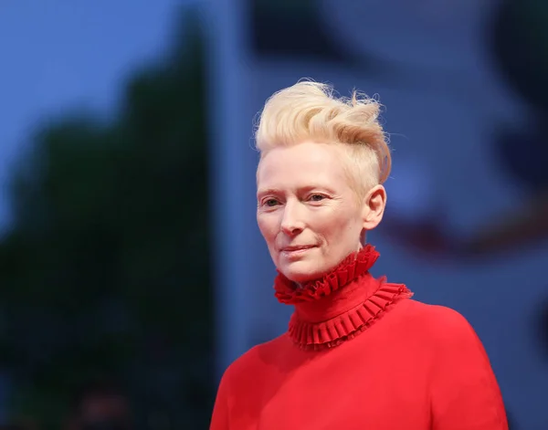 Tilda Swinton Camina Por Alfombra Roja — Foto de Stock