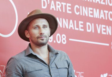 Matthias Schoenaerts 75 Venedik Film Festivali sırasında Sala Casino üzerinde 1 Eylül 2018 Venedik, İtalya 'Kardeşler Ennemis (yakın düşmanları)' photocall katılır. 
