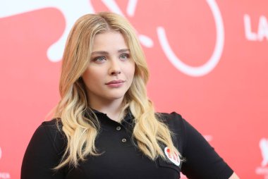 Grace Chloe Moretz 75 Venedik Film Festivali sırasında Sala Casino üzerinde 1 Eylül 2018 Venedik, İtalya 'Suspiria' photocall katılır.