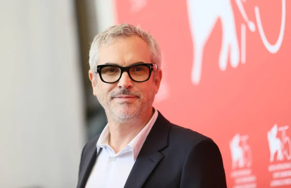 Director Alfonso Cuaron Attends Roma Photocall 75Th Venice Film Festival — Stock Photo, Image