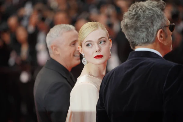 Elle Fanning bierze udział w ceremonii otwarcia — Zdjęcie stockowe