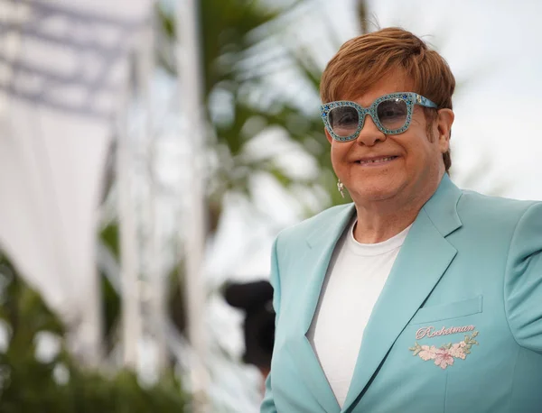 Elton John asiste a la fotoconvocatoria de "Rocketman " —  Fotos de Stock