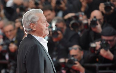  Alain Delon gösterime katıldı 