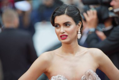  Diana Penty gösterime katıldı