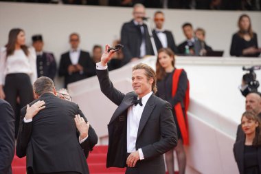 Brad Pitt gösterime katılıyor 