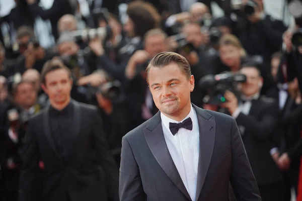 Leonardo DiCaprio asiste a la proyección — Foto de Stock