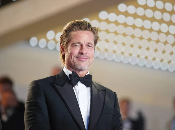 Brad Pitt participa da triagem — Fotografia de Stock