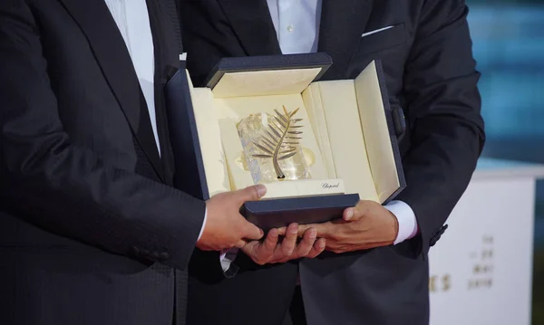 Palme d 'or posiert während des Photocall der Preisträger — Stockfoto