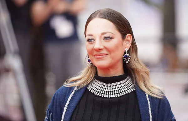 Marion Cotillard gösterimden kalkıyor 