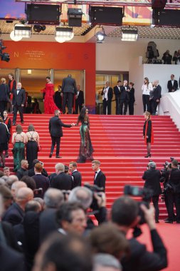 Winnie Harlow gösterime katılıyor. 