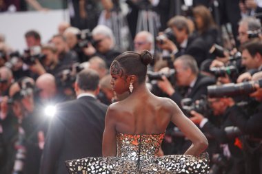  Leomie Anderson gösterime katıldı 