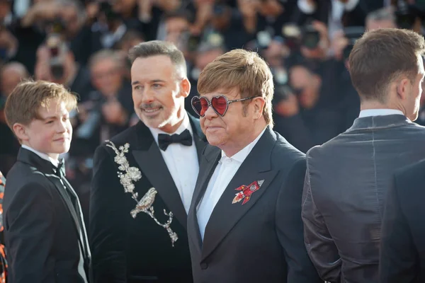 Elton John, David Furnish e Kit Connor — Fotografia de Stock