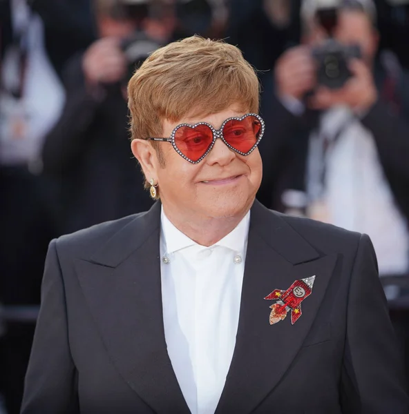 Elton John asiste a la proyección de "Rocketman " —  Fotos de Stock