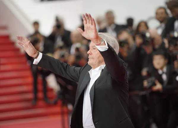 Alain Delon assiste à estreia — Fotografia de Stock