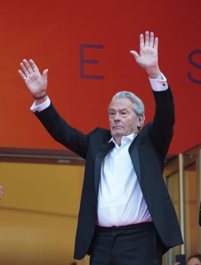 Alain Delon gösterime katıldı 