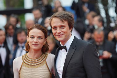 Valerie Pachner ve Ağustos Diehl 