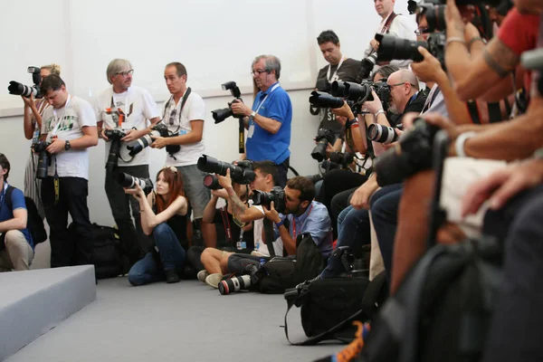Photographers  attend the 'First Man' — Stock Fotó