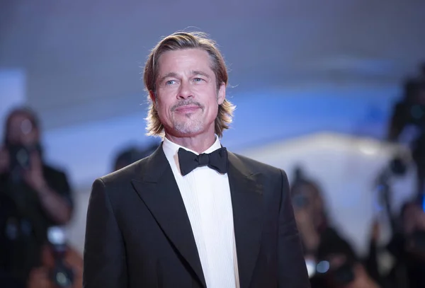 Brad Pitt attends the red carpet — Stock Photo, Image