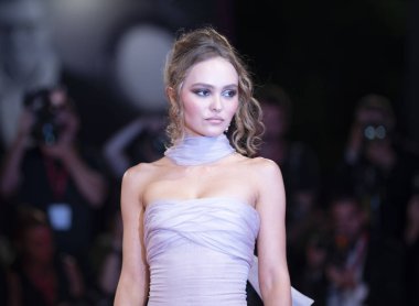 Lily-Rose Depp 76 Venedik'te 