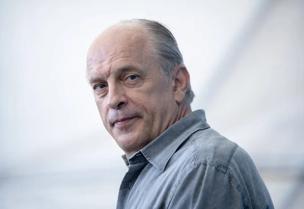 Tomas Arana deltar i "den nya påven" — Stockfoto