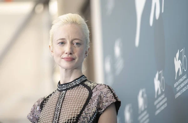 Andrea Riseborough asiste a "ZeroZeroZero " —  Fotos de Stock