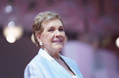 Julie Andrews Altın Aslan ile ödüllendirilmeye geldi