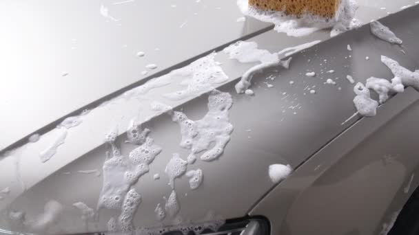 Schwamm für das Auto zum Waschen — Stockvideo