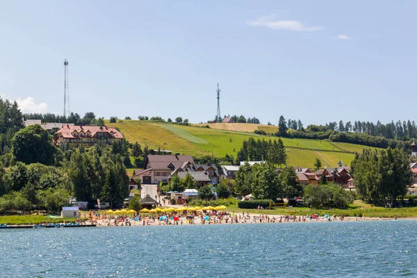 Beach på Czorsztyn Lake, Polen — Stockfoto