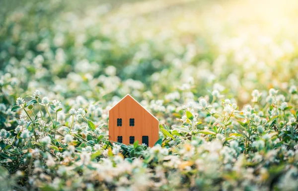 Modelo Casa Naranja Prado — Foto de Stock