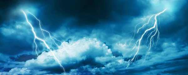 Rayo Tormenta Nube Cielo Oscuro Relámpagos Lluvia — Foto de Stock