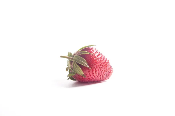 Süße Erdbeere Frische Rohe Rote Beeren Isoliert Auf Weißem Hintergrund — Stockfoto