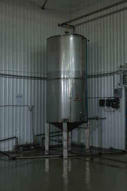 Fabrika - satır işleme ve saf kaynak suyu küçük şişeleri şişeleme şişeleme su su