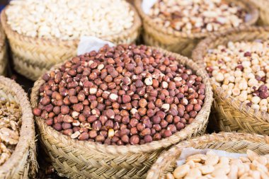 Fındık ve diğer fındık sepeti